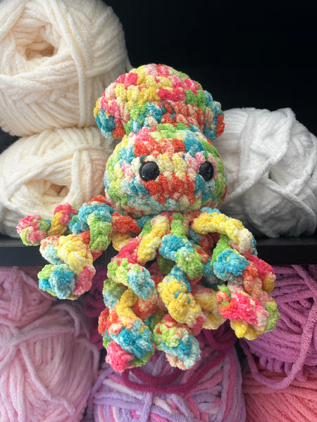 Baby Squid Crochet Plushie - Daisy Chain